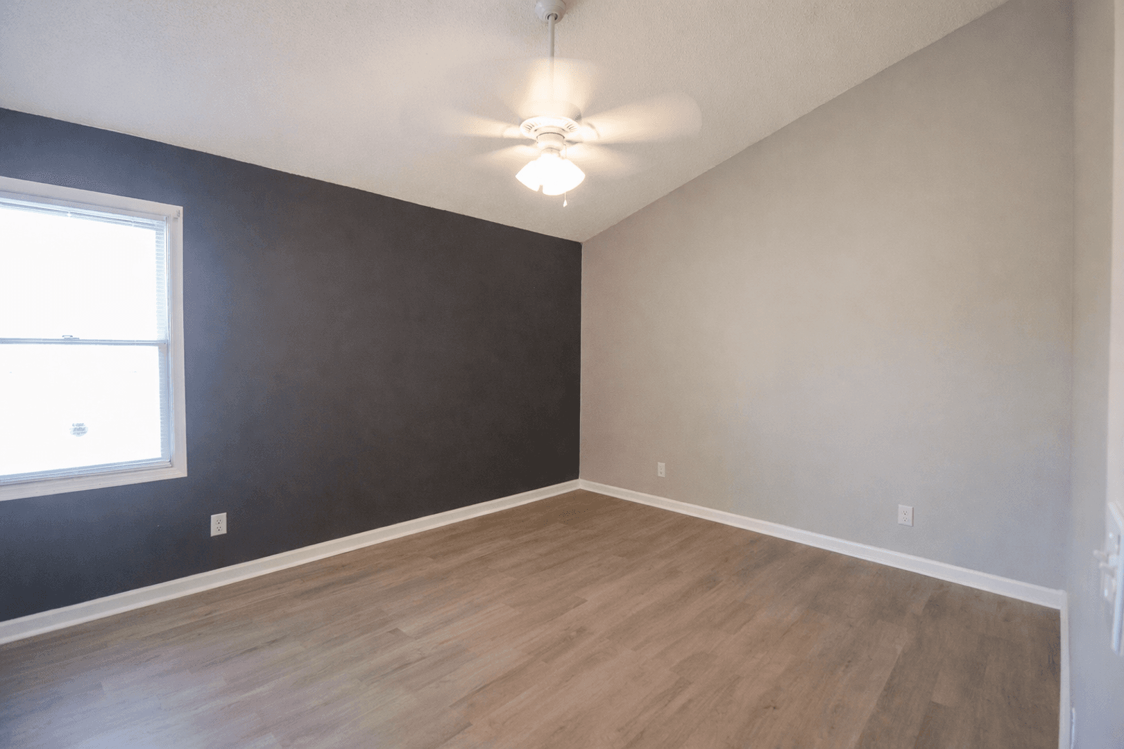 Fayetteville House: 5598 Windy Knoll Pl