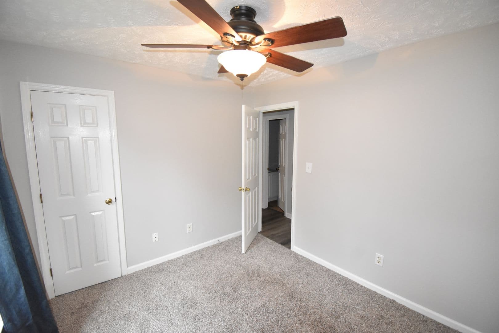 Fayetteville House: 6313 Applewhite Rd