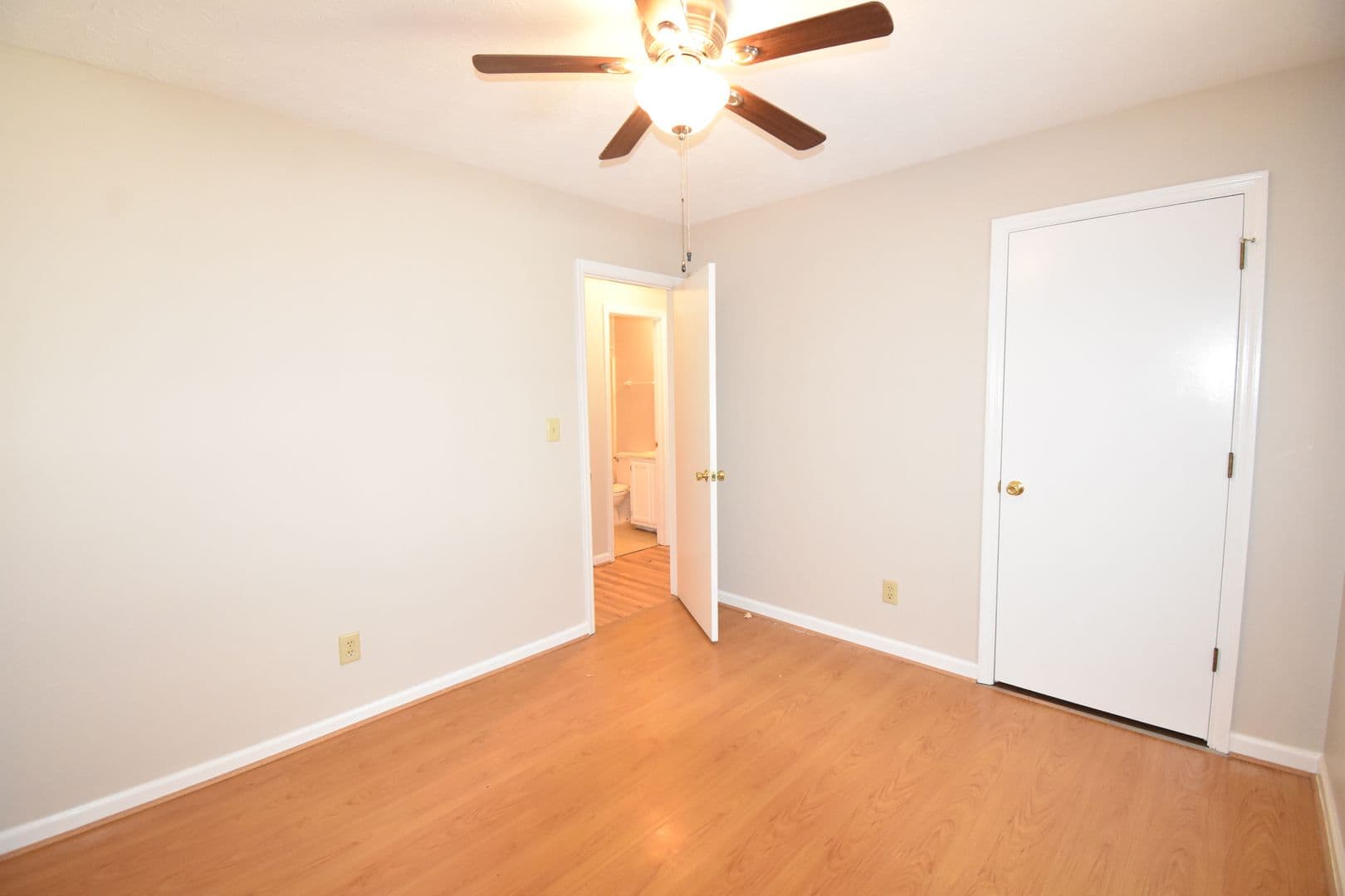 Fayetteville House: 1646 Rim Rd