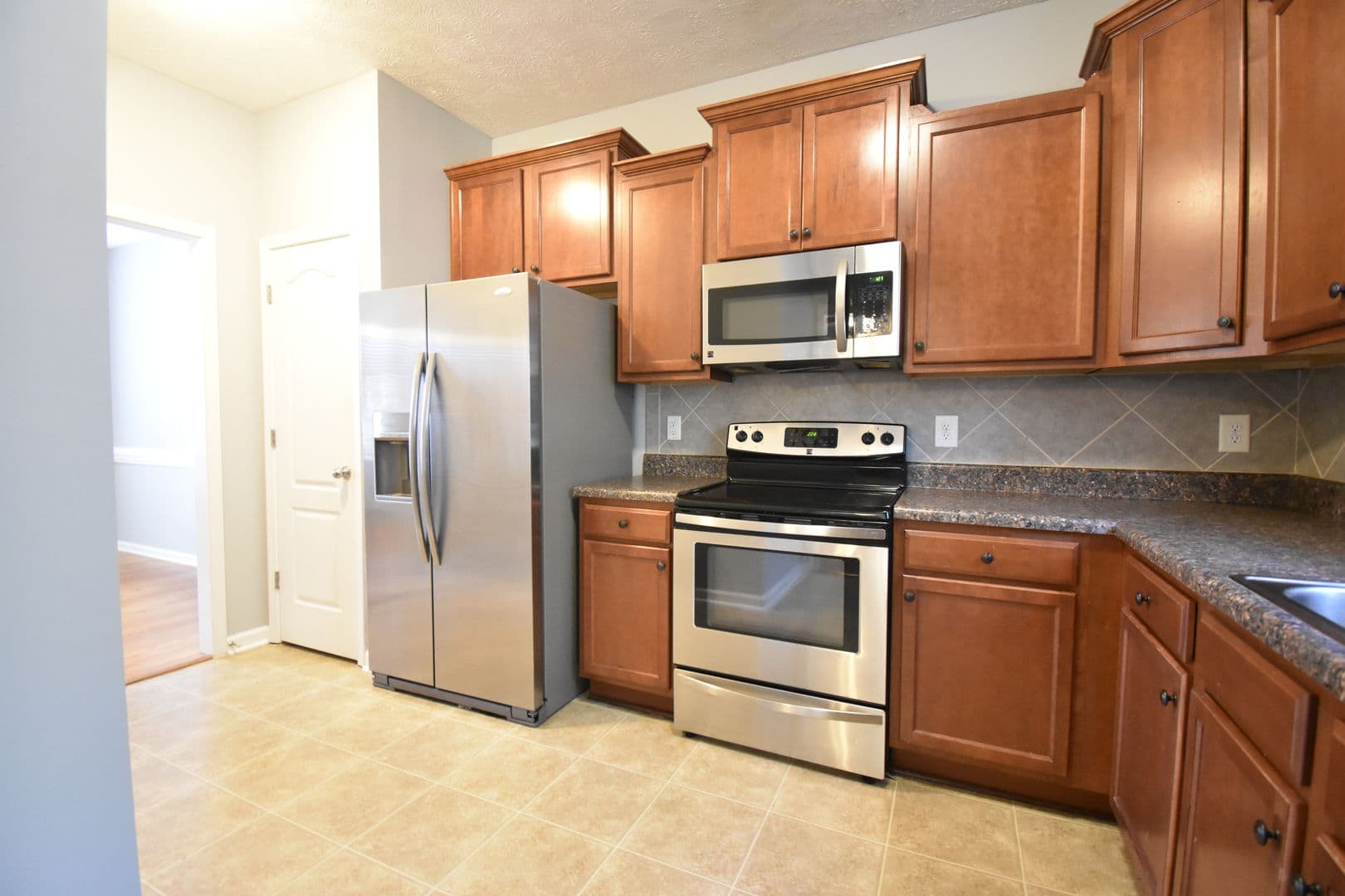 Fayetteville House: 4840 Headwind Drive