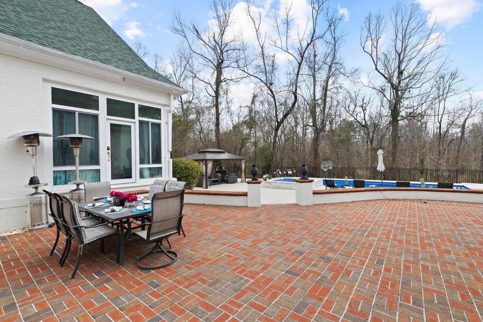 Jacksonville House: 346 Royal Bluff Road