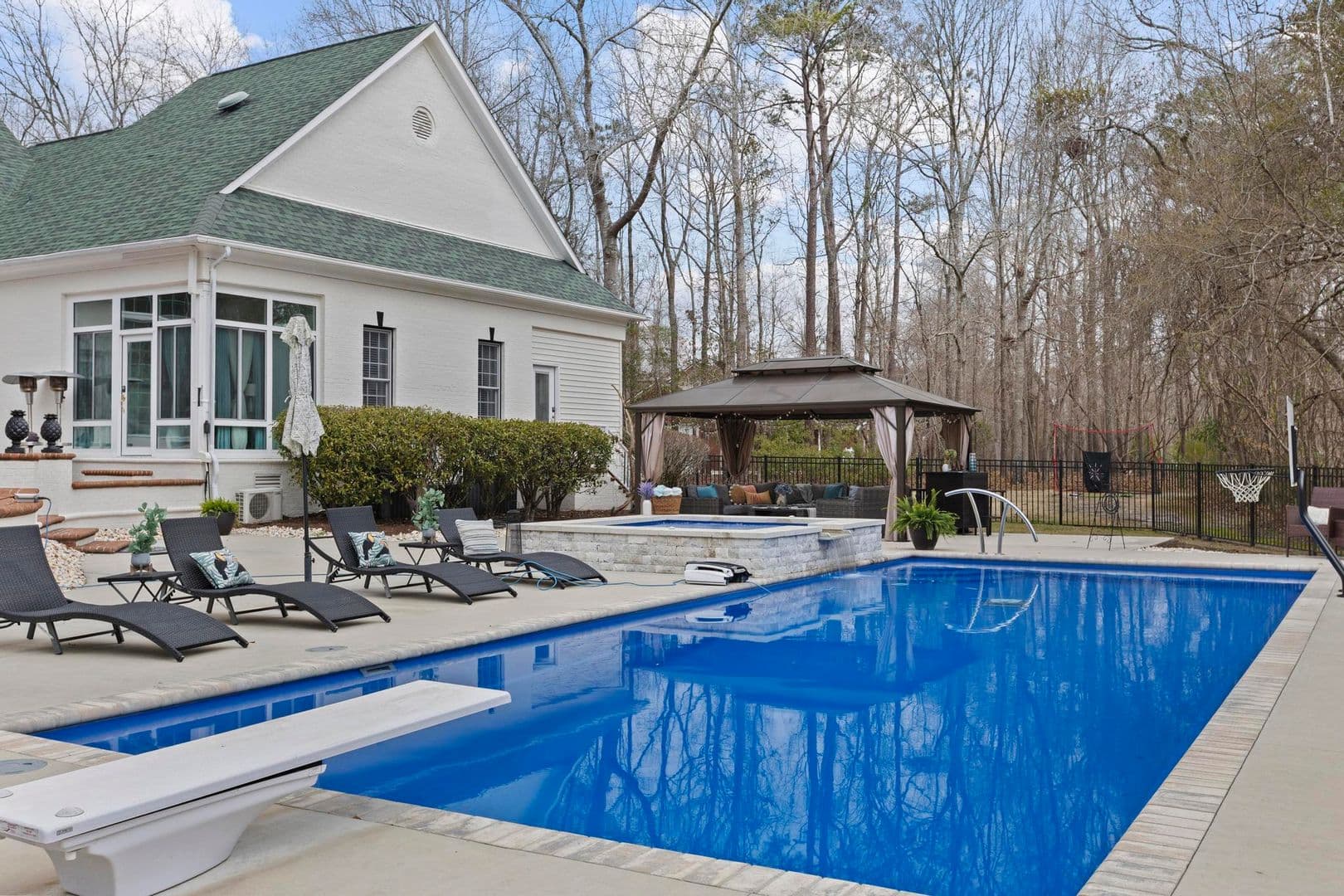 Jacksonville House: 346 Royal Bluff Road