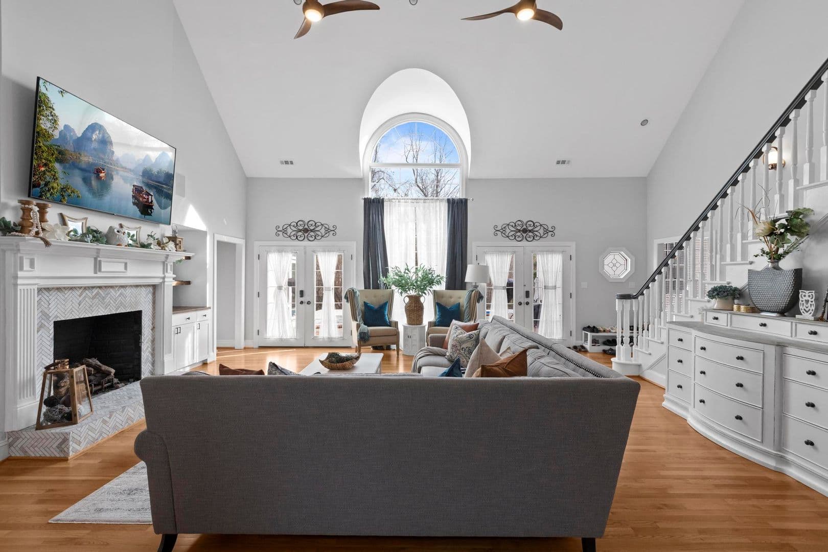 Jacksonville House: 346 Royal Bluff Road
