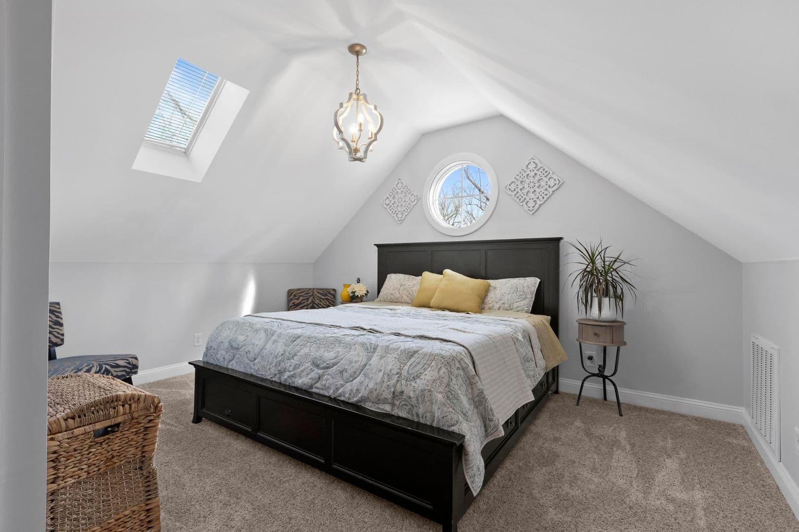 Jacksonville House: 346 Royal Bluff Road