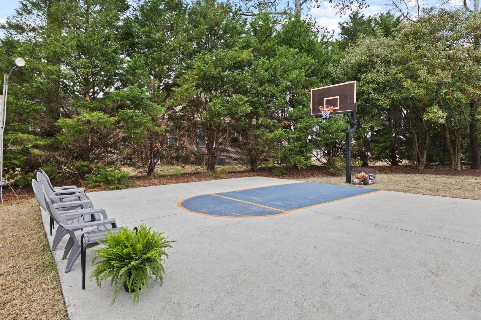 Jacksonville House: 346 Royal Bluff Road