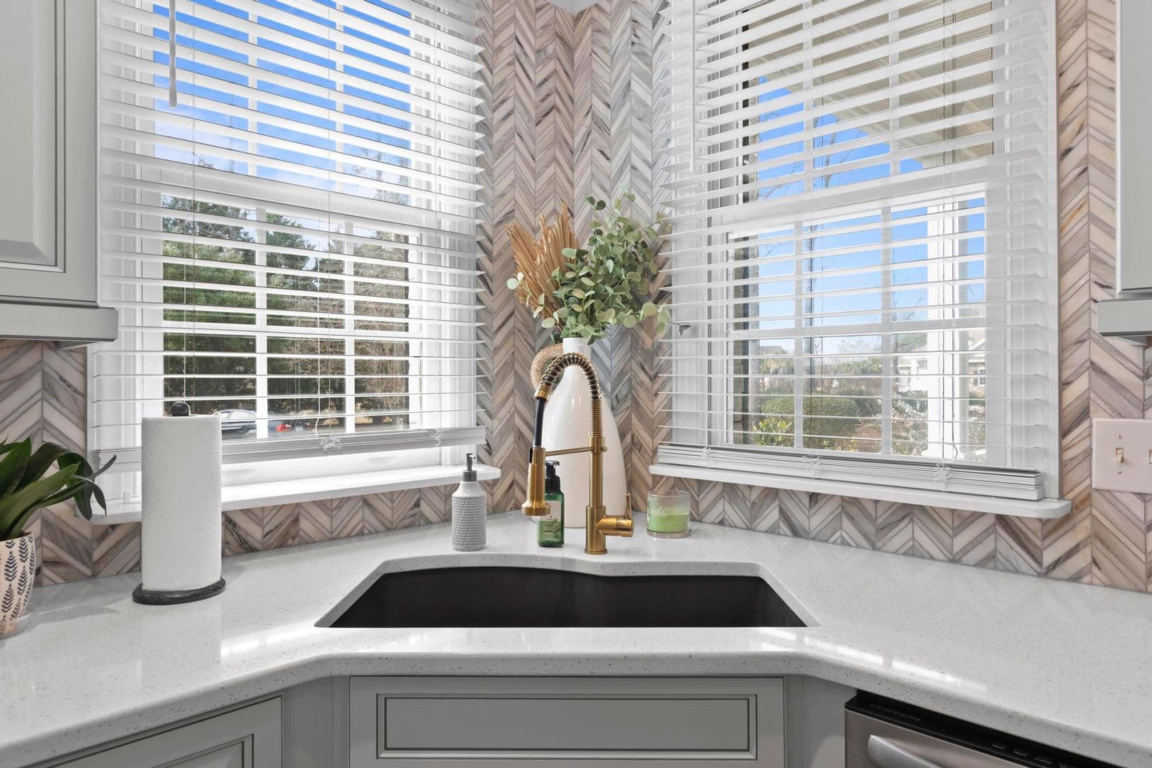 Jacksonville House: 346 Royal Bluff Road