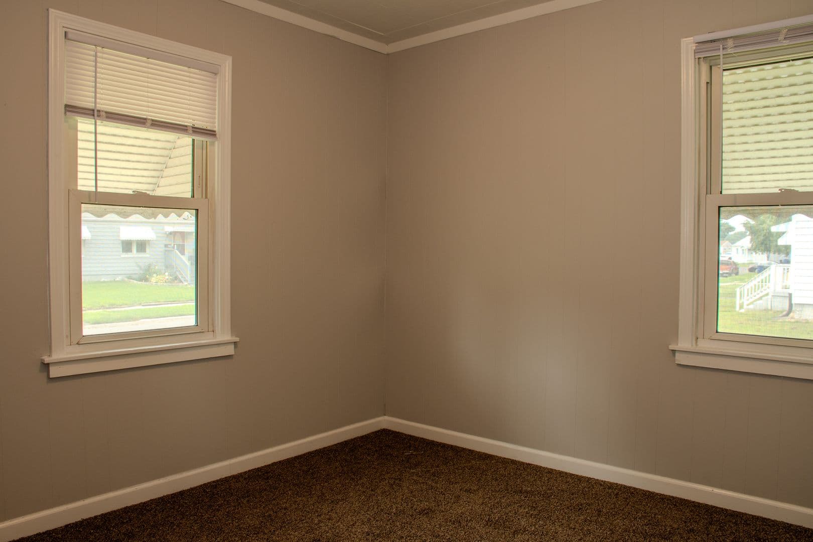 East Alton House: 144 Victory