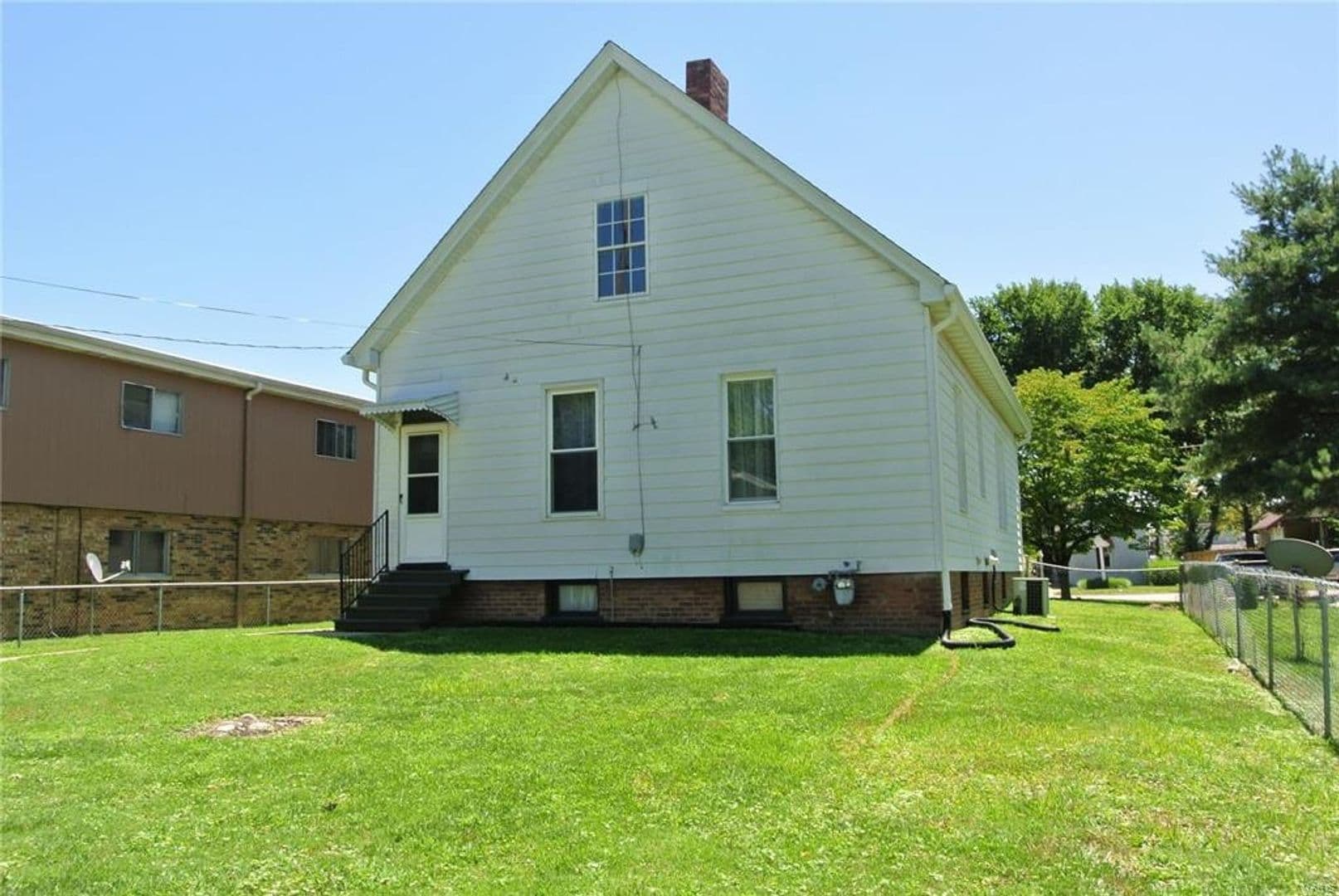 Collinsville House: 613 West Clay Street
