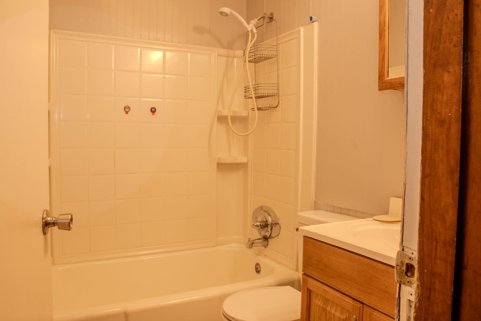 East Alton House: 144 Victory