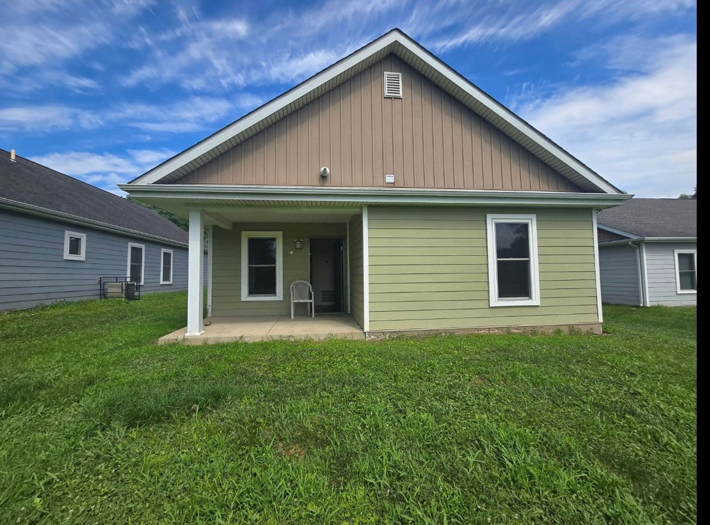 Alton House: 913 Gold
