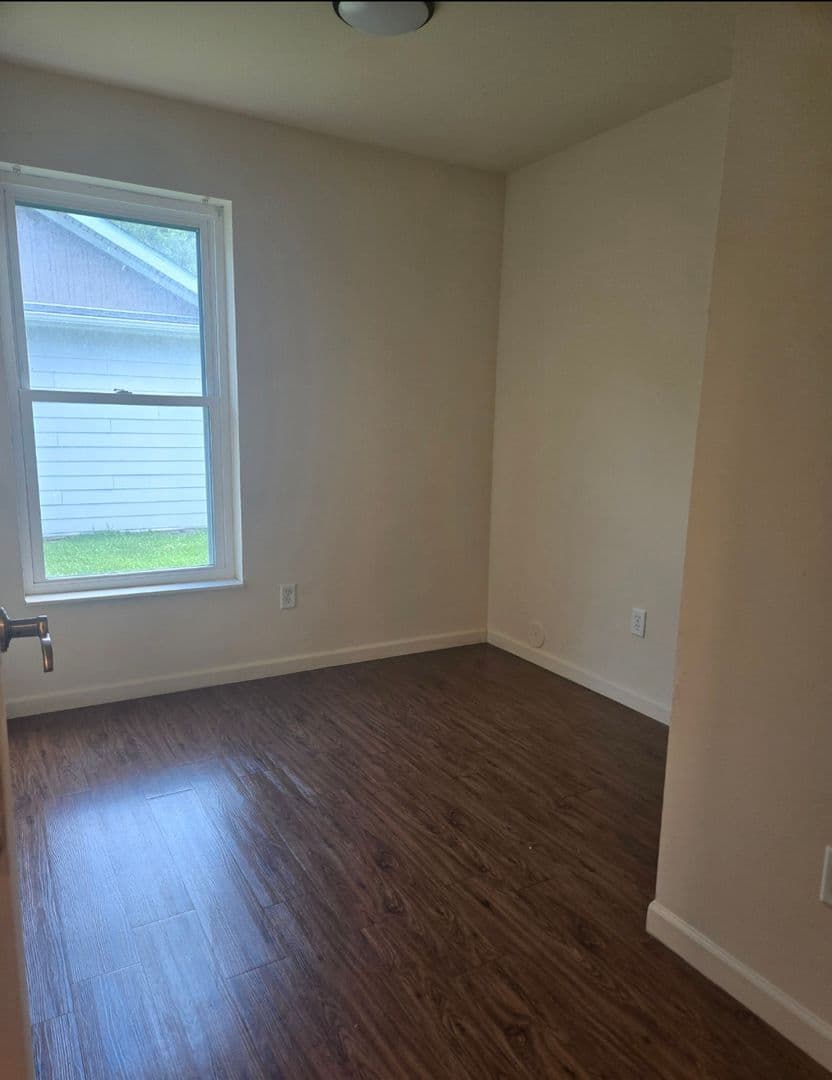 Alton House: 913 Gold