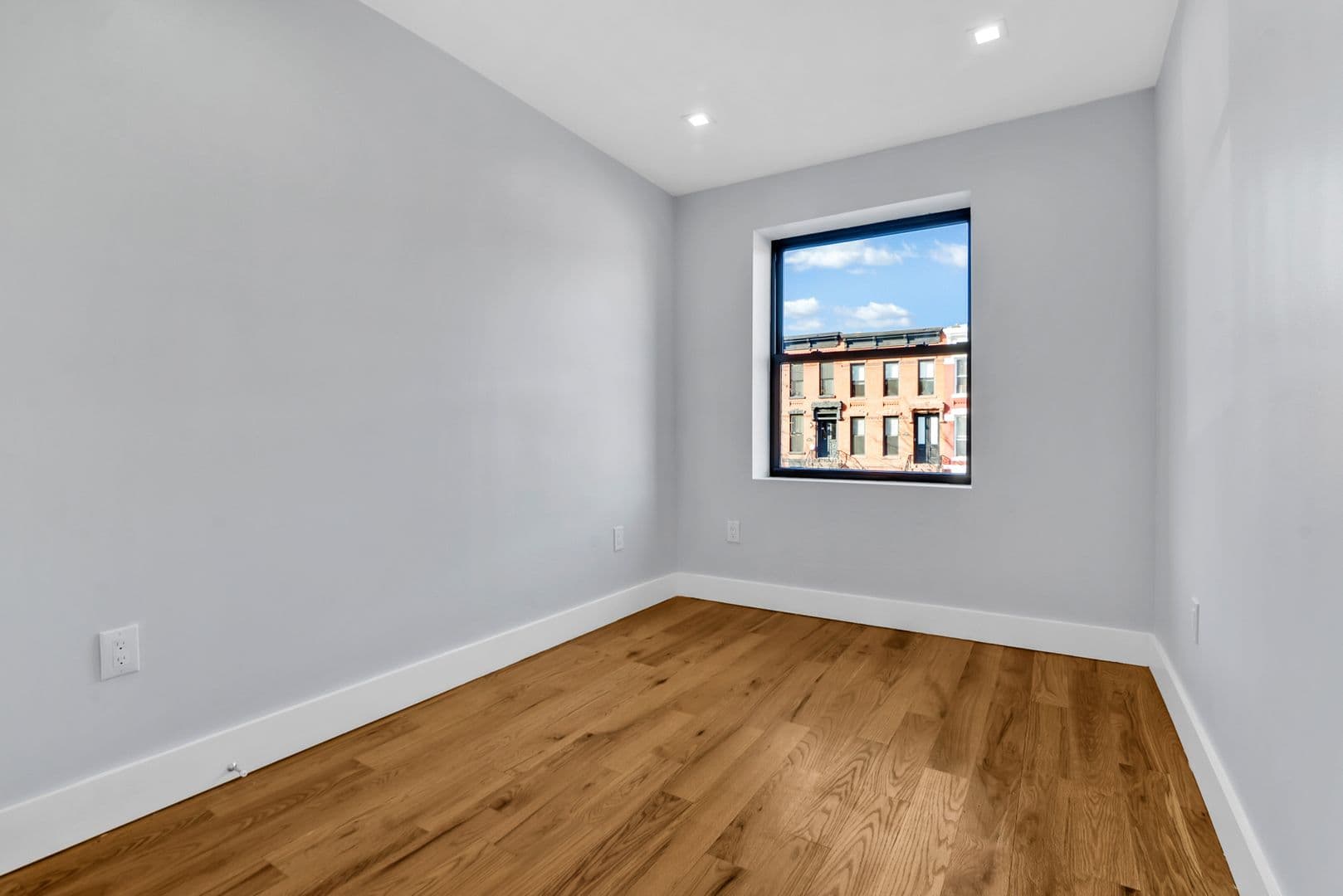 Brooklyn Apartment: 1552 Pacific Street