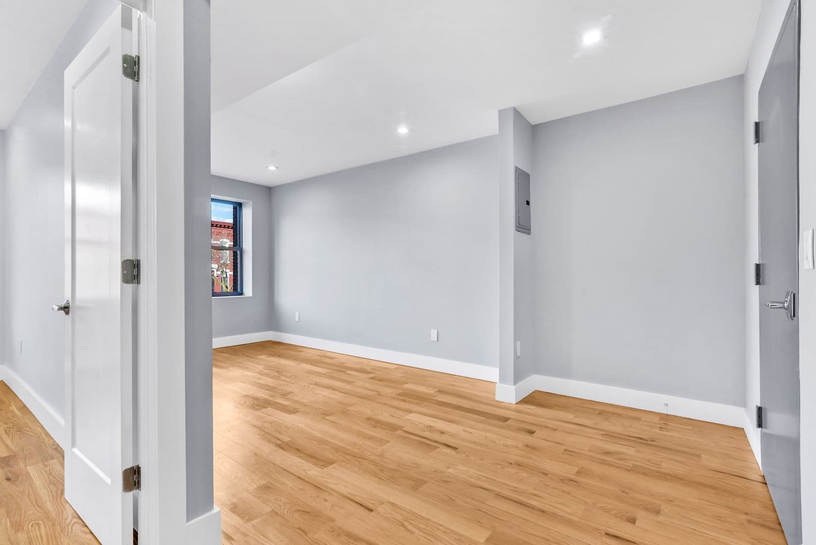 Brooklyn Apartment: 1552 Pacific Street