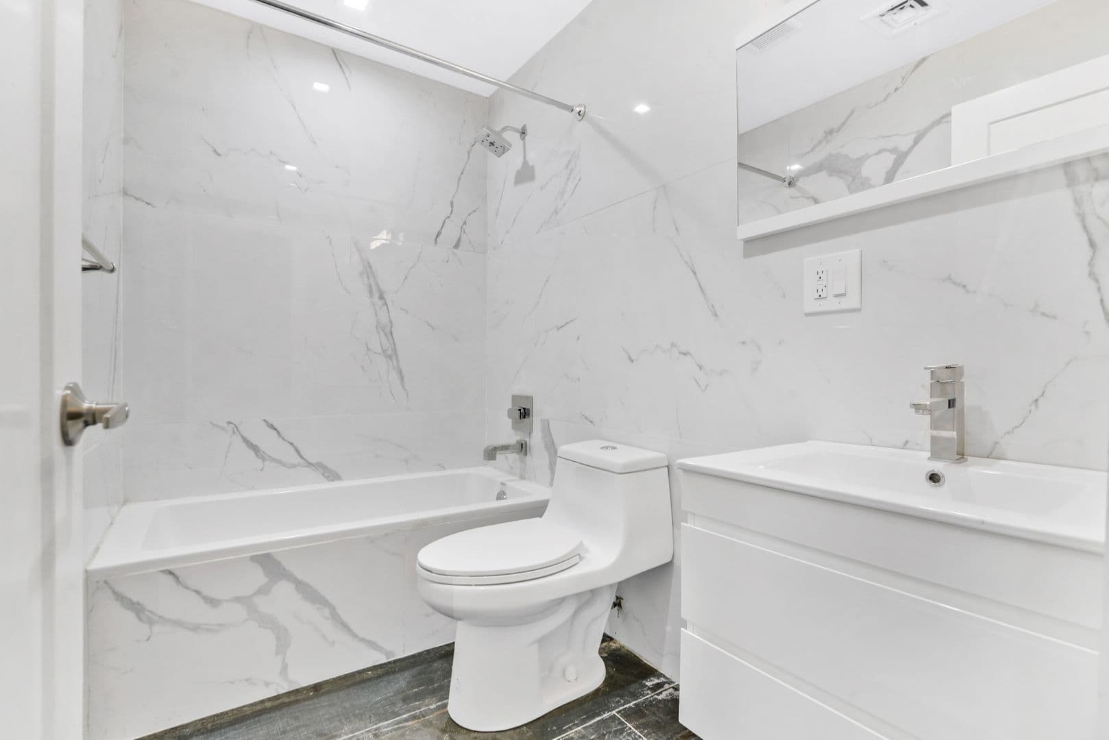 Brooklyn Apartment: 1552 Pacific Street