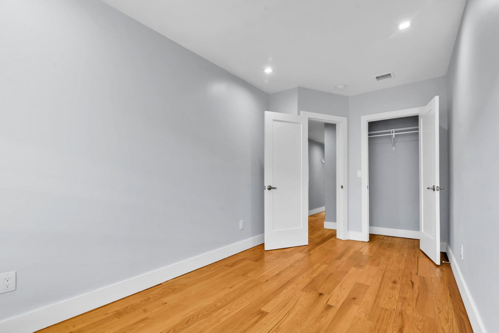 Brooklyn Apartment: 1552 Pacific Street