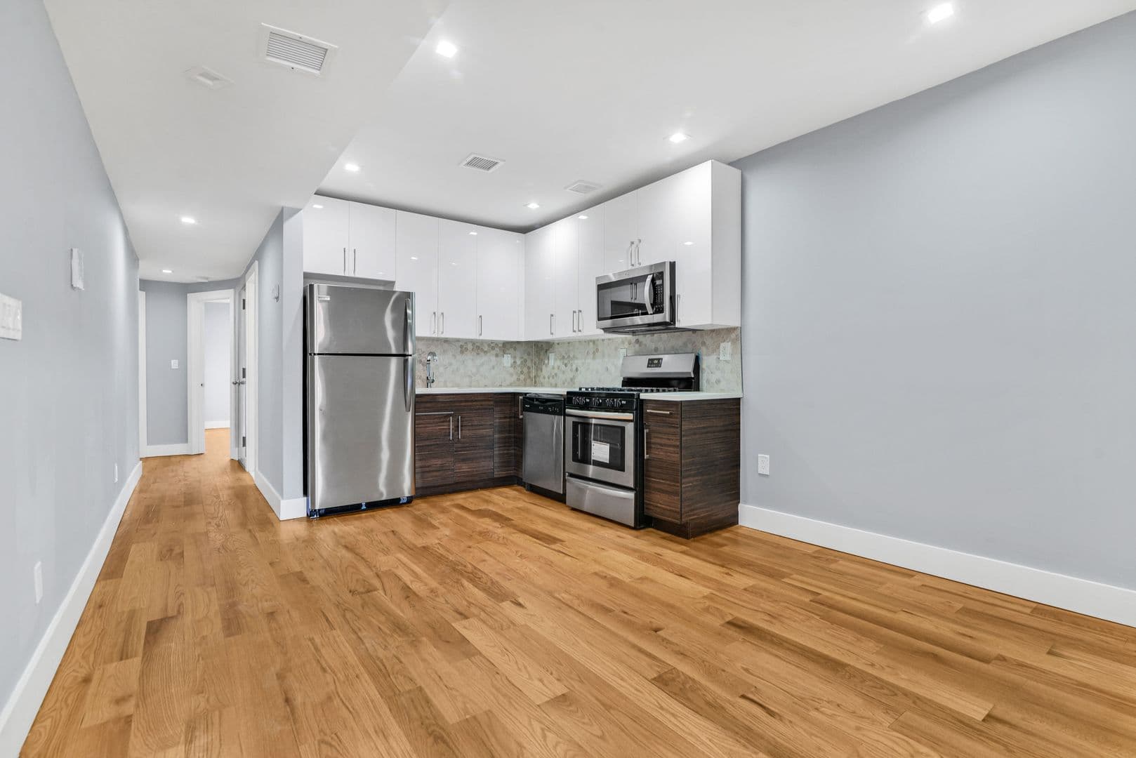 Brooklyn Apartment: 1552 Pacific Street