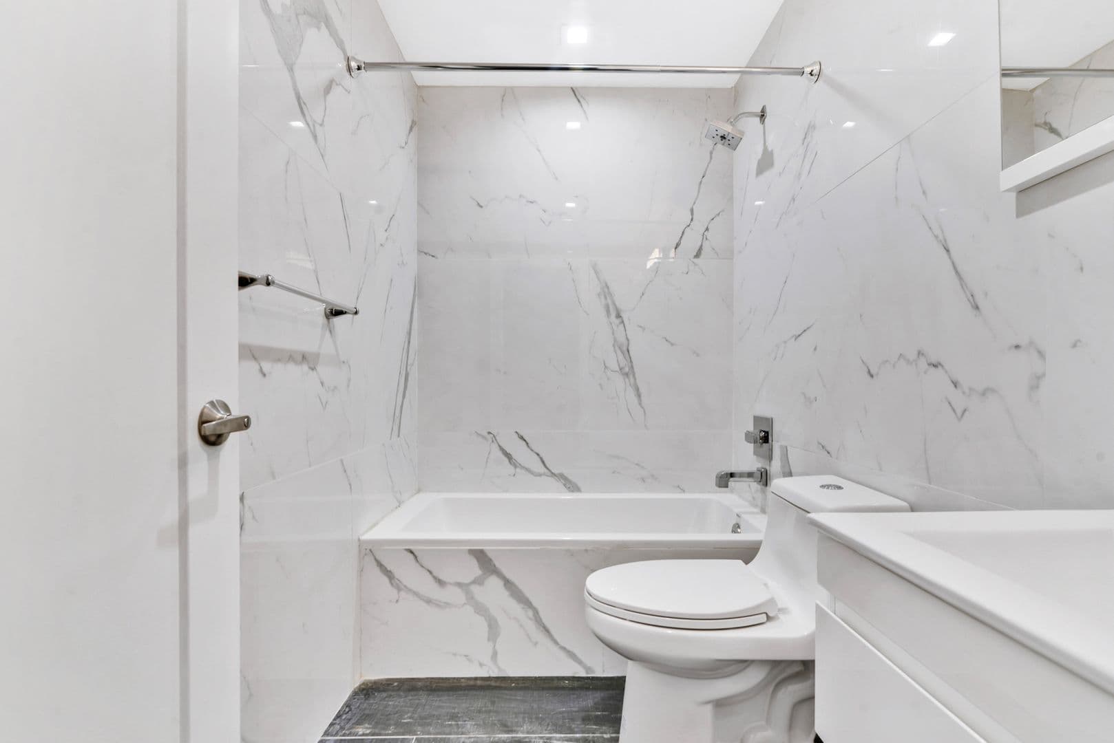Brooklyn Apartment: 1552 Pacific Street