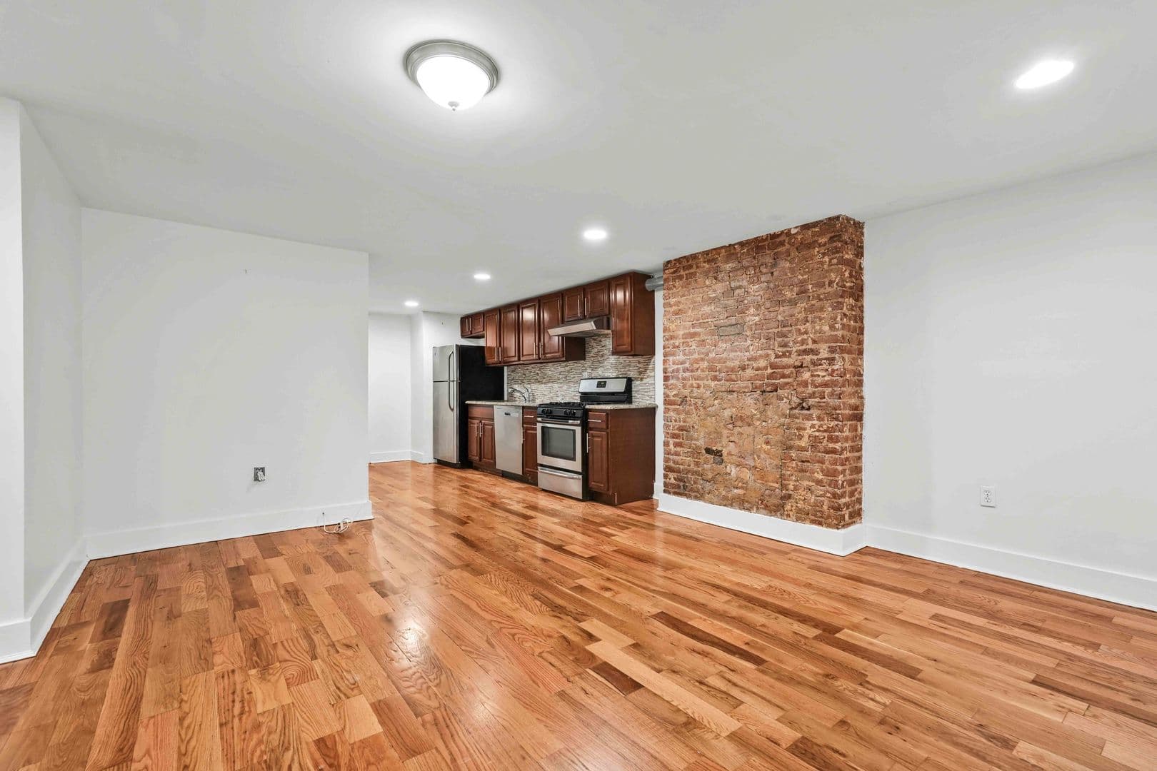 Brooklyn Apartment: 928 Lafayette Avenue