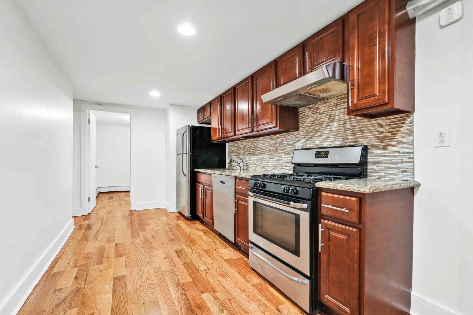 Brooklyn Apartment: 928 Lafayette Avenue