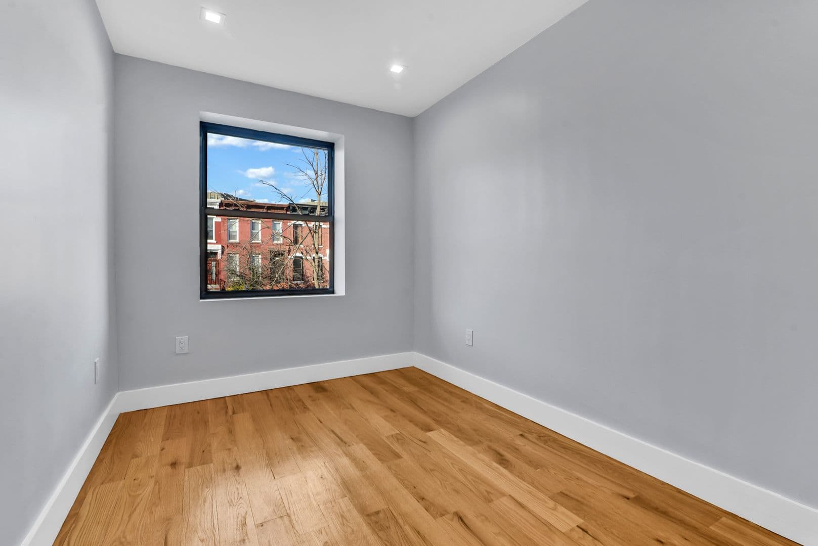 Brooklyn Apartment: 1552 Pacific Street