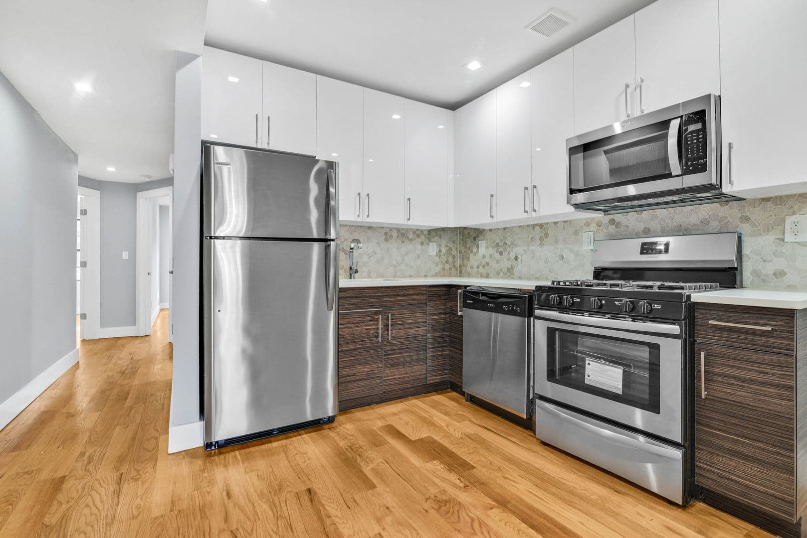 Brooklyn Apartment: 1552 Pacific Street
