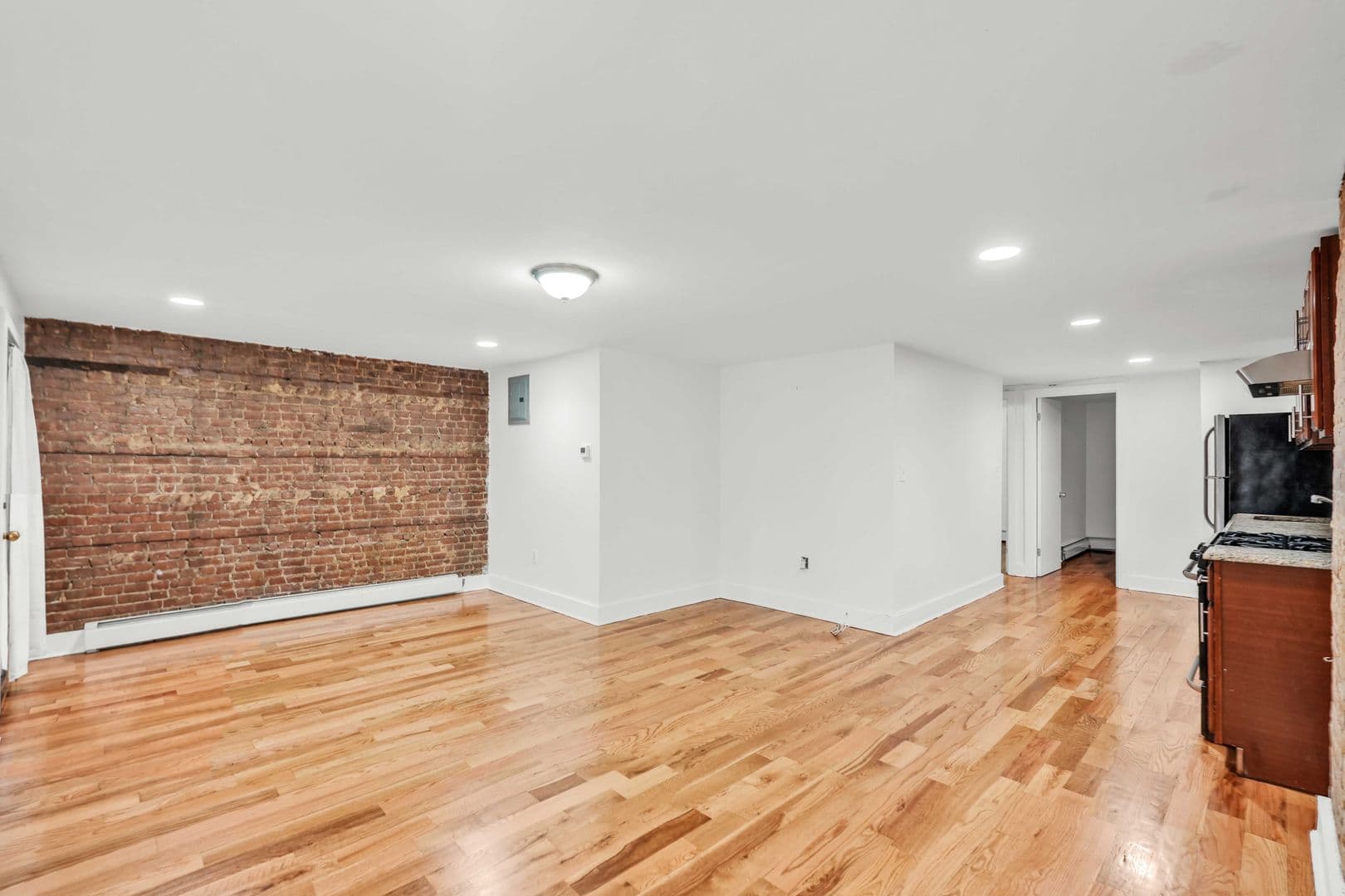 Brooklyn Apartment: 928 Lafayette Avenue