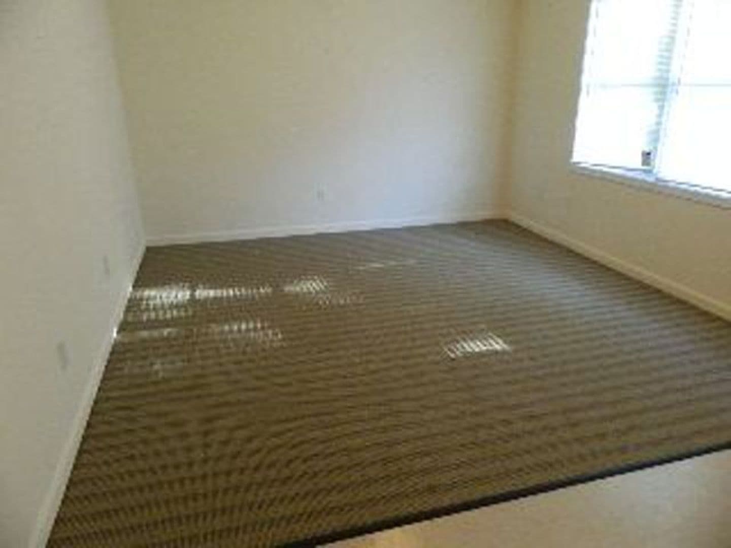 Bedford Apartment: 1232, 1244, 1254 Centerville Road