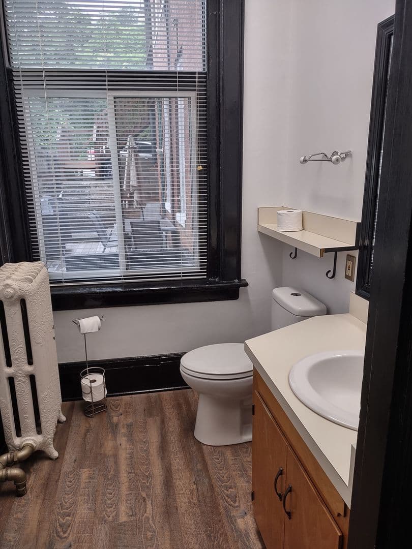 Lynchburg Apartment: 815 Church Street