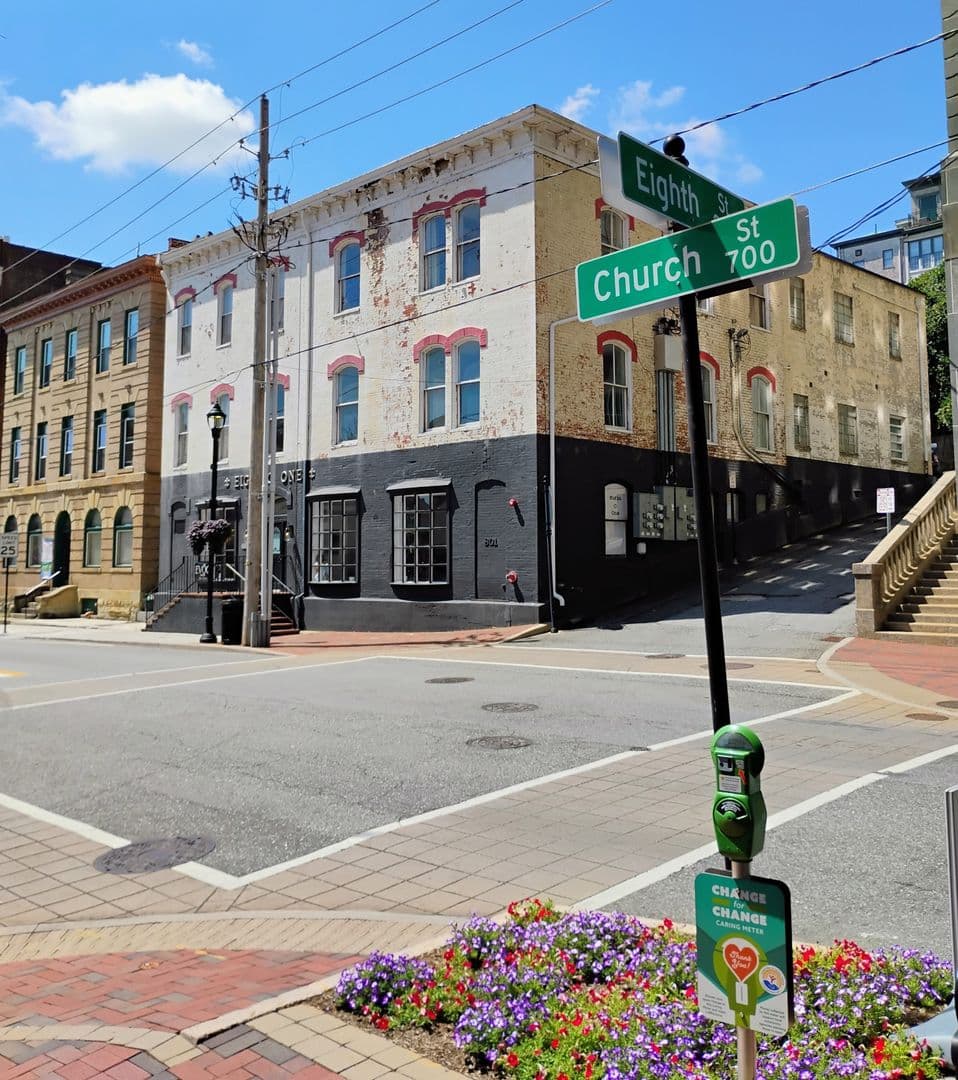 Lynchburg Apartment: 801 Church Street