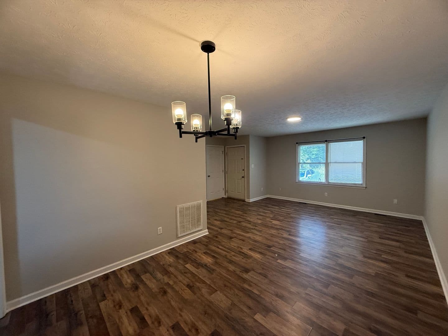 Amherst Apartment: 135-137 Cooper Street