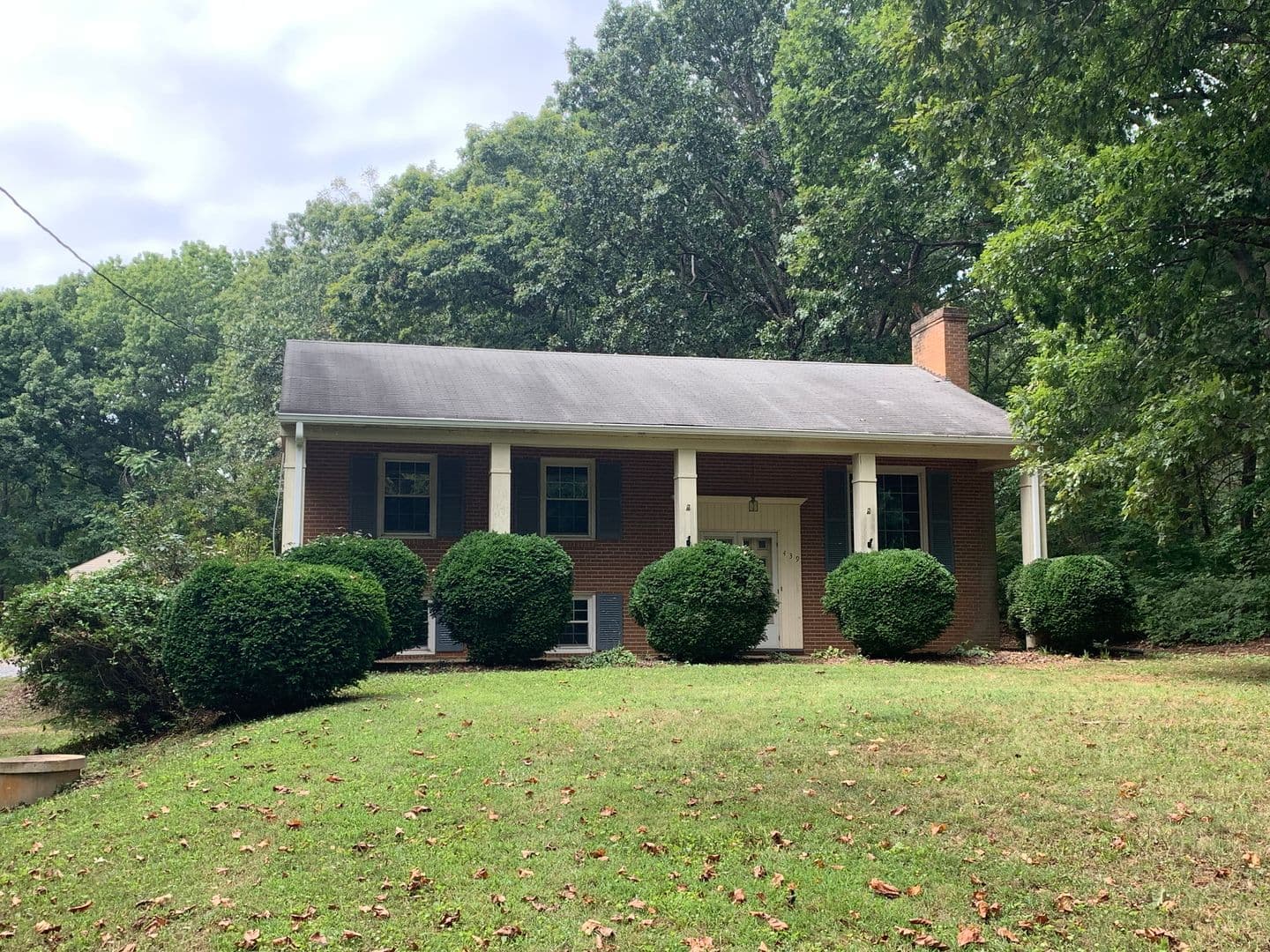 Rustburg House: 439 Rocky Road