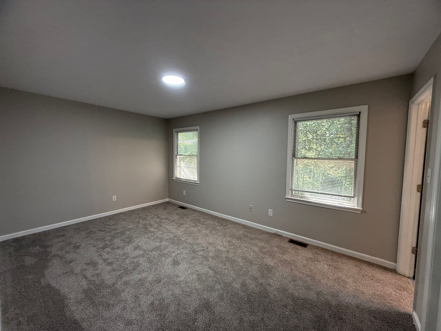 Amherst Apartment: 135-137 Cooper Street