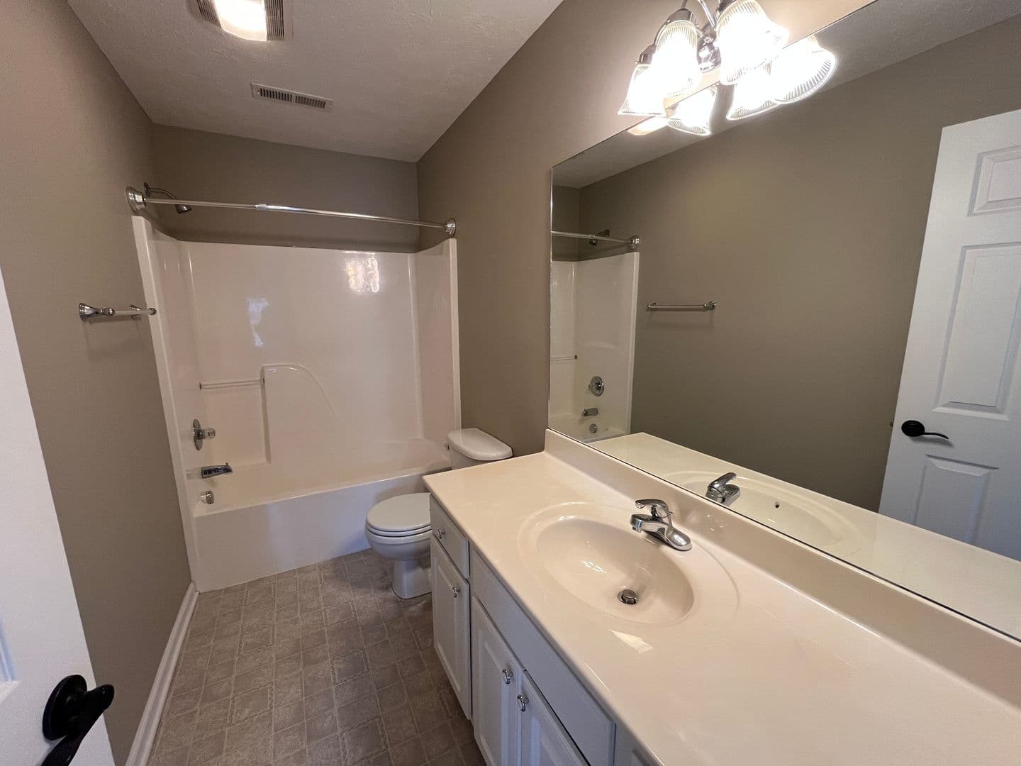 Lynchburg Townhome: 696 Wyndhurst Drive