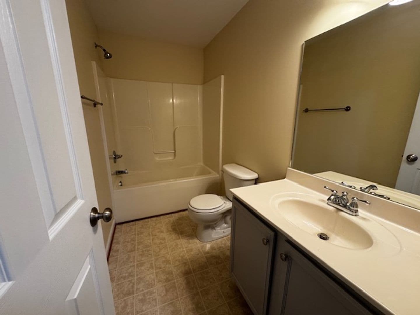 Lynchburg Townhome: 1810 Broadway Street #112