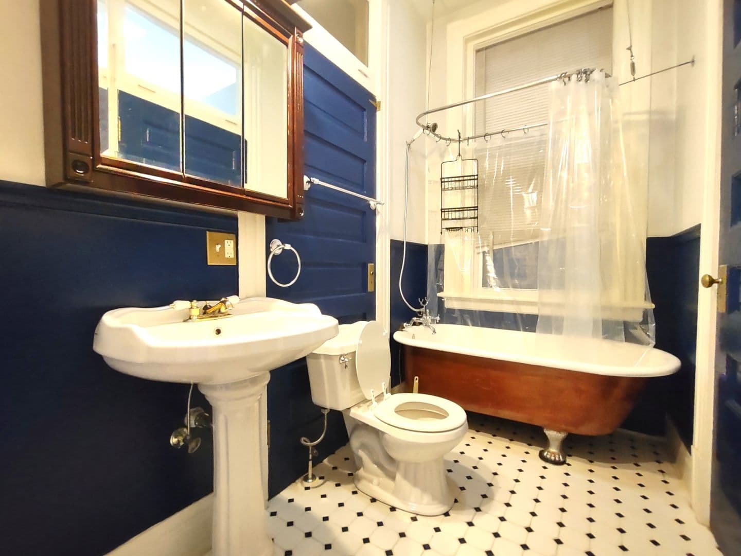 Lynchburg Apartment: 815 Church Street