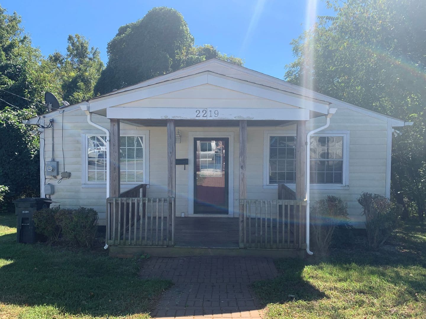 Lynchburg House: 2219 Poplar Street