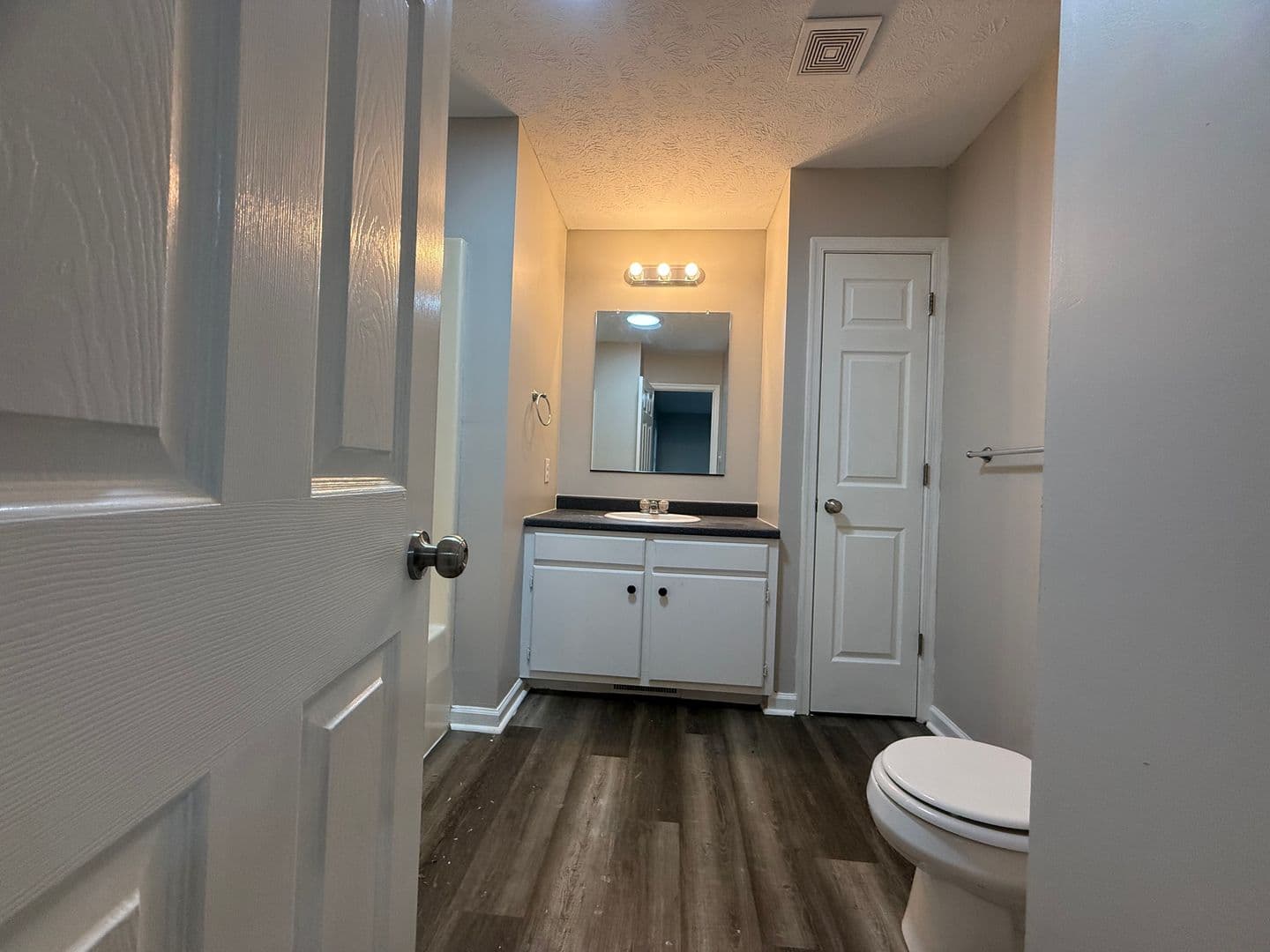 Amherst Apartment: 135-137 Cooper Street