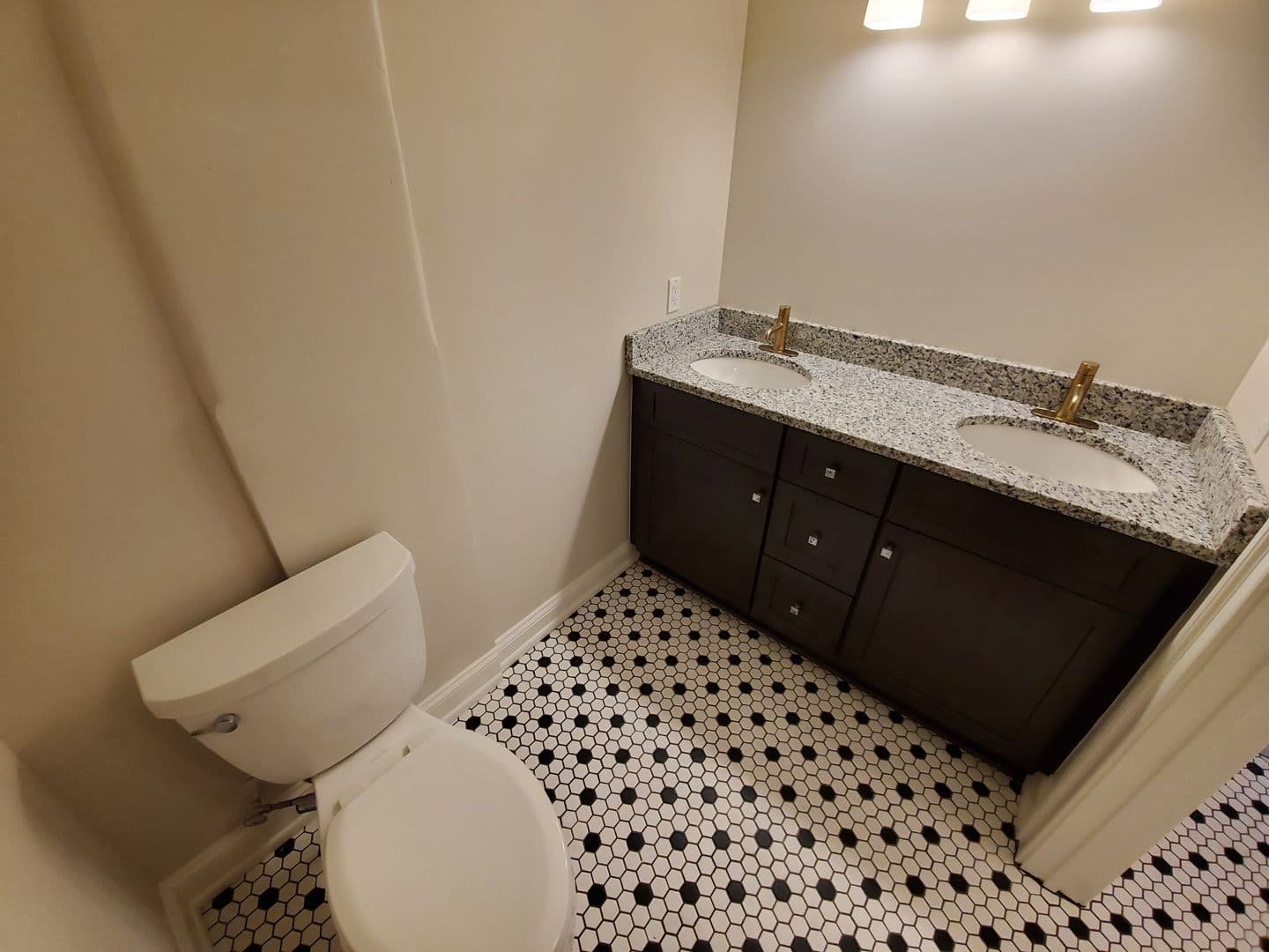 Lynchburg Apartment: 203 9th Street