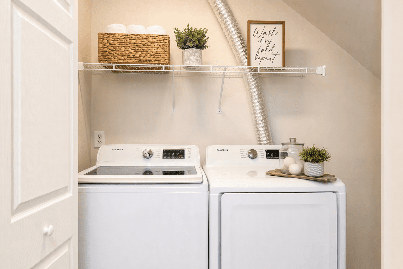 Lynchburg Townhome: 300 McConville Road #59