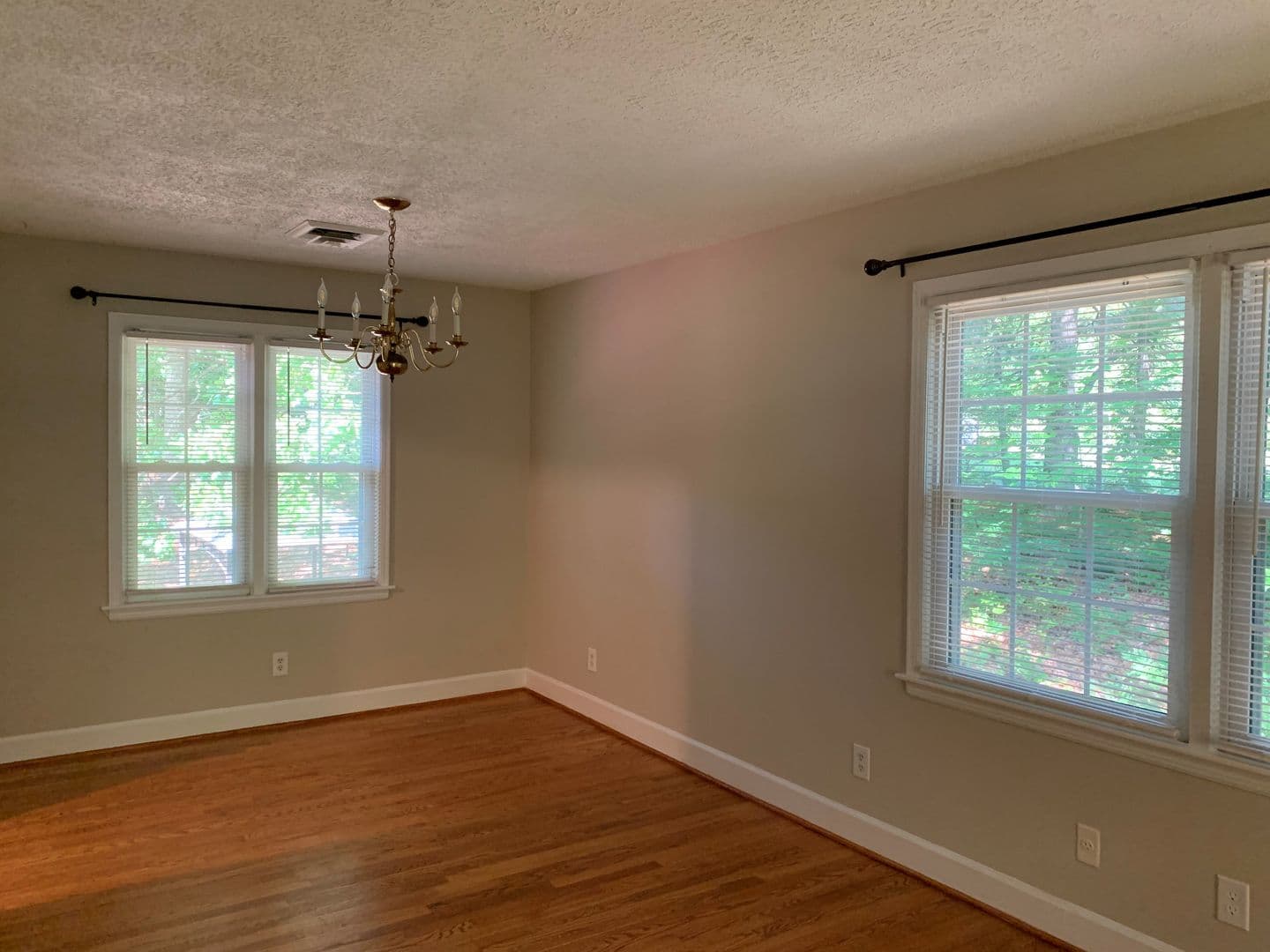 Rustburg House: 439 Rocky Road