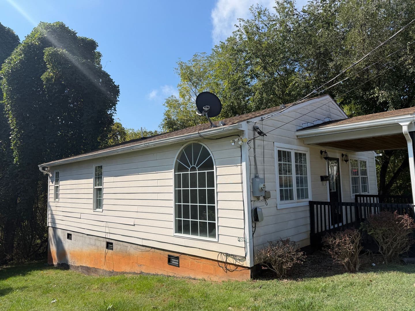 Lynchburg House: 2219 Poplar Street