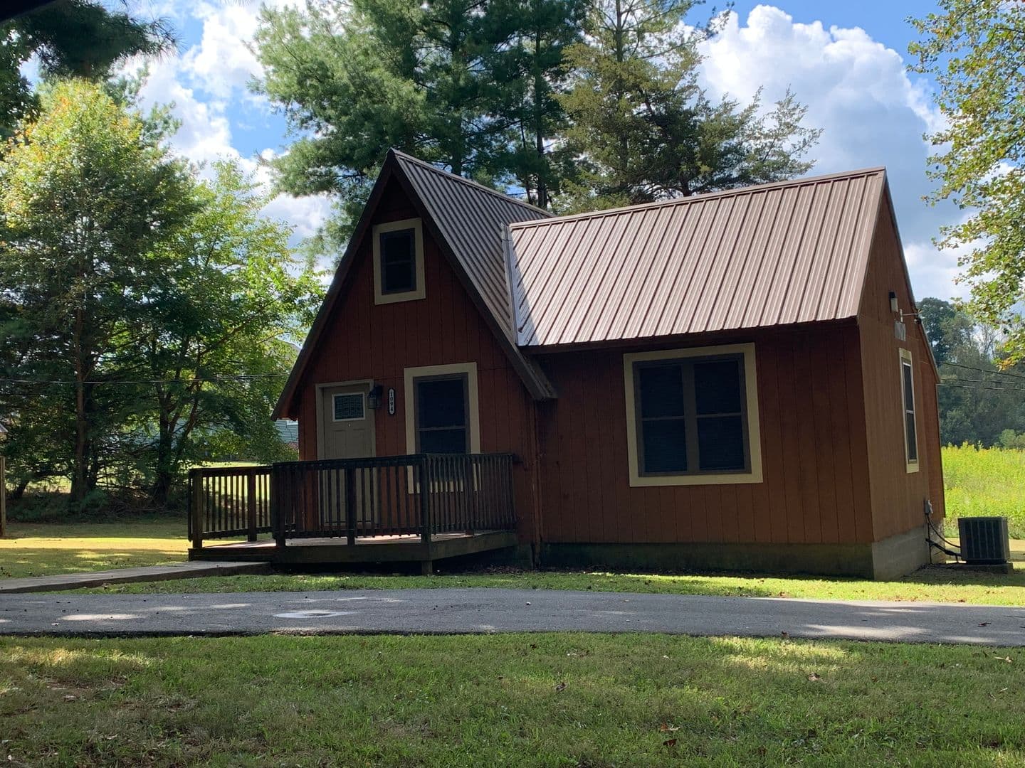 Forest Apartment: River Oak Drive