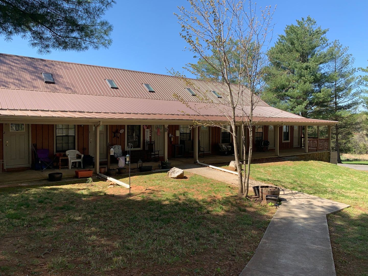 Forest Apartment: River Oak Drive