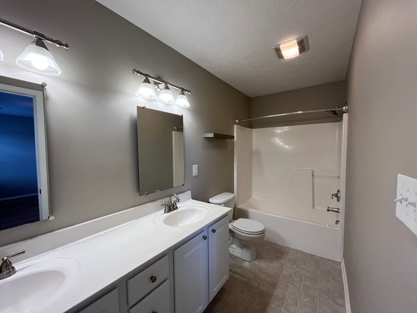 Lynchburg Townhome: 696 Wyndhurst Drive