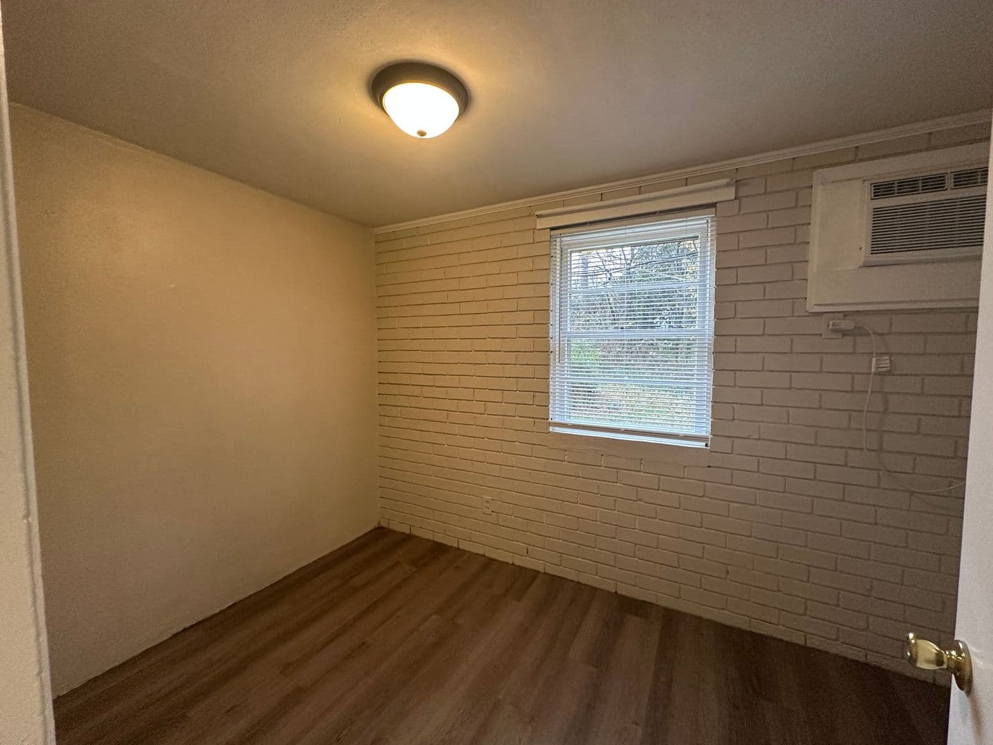 Lynchburg Apartment: Wards Ferry Road & Walton Dr