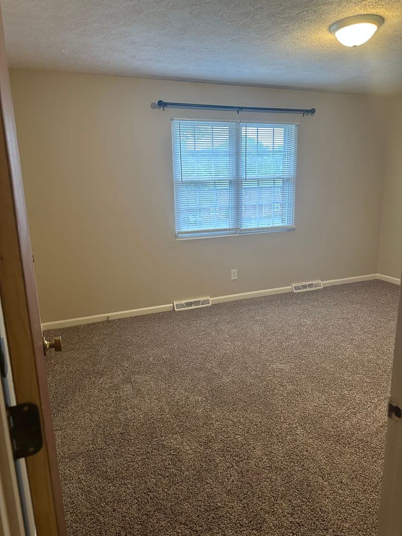 Madison Heights Apartment: 127 & 144 Country Village Lane