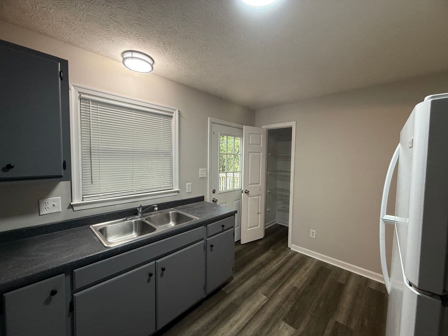 Amherst Apartment: 135-137 Cooper Street