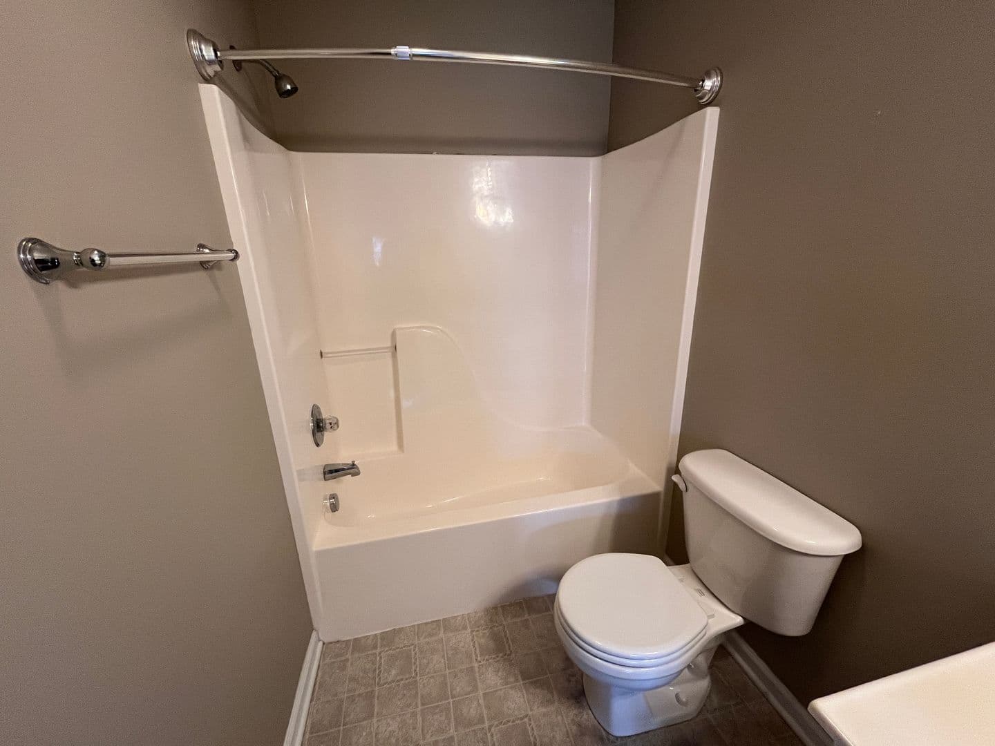 Lynchburg Townhome: 696 Wyndhurst Drive