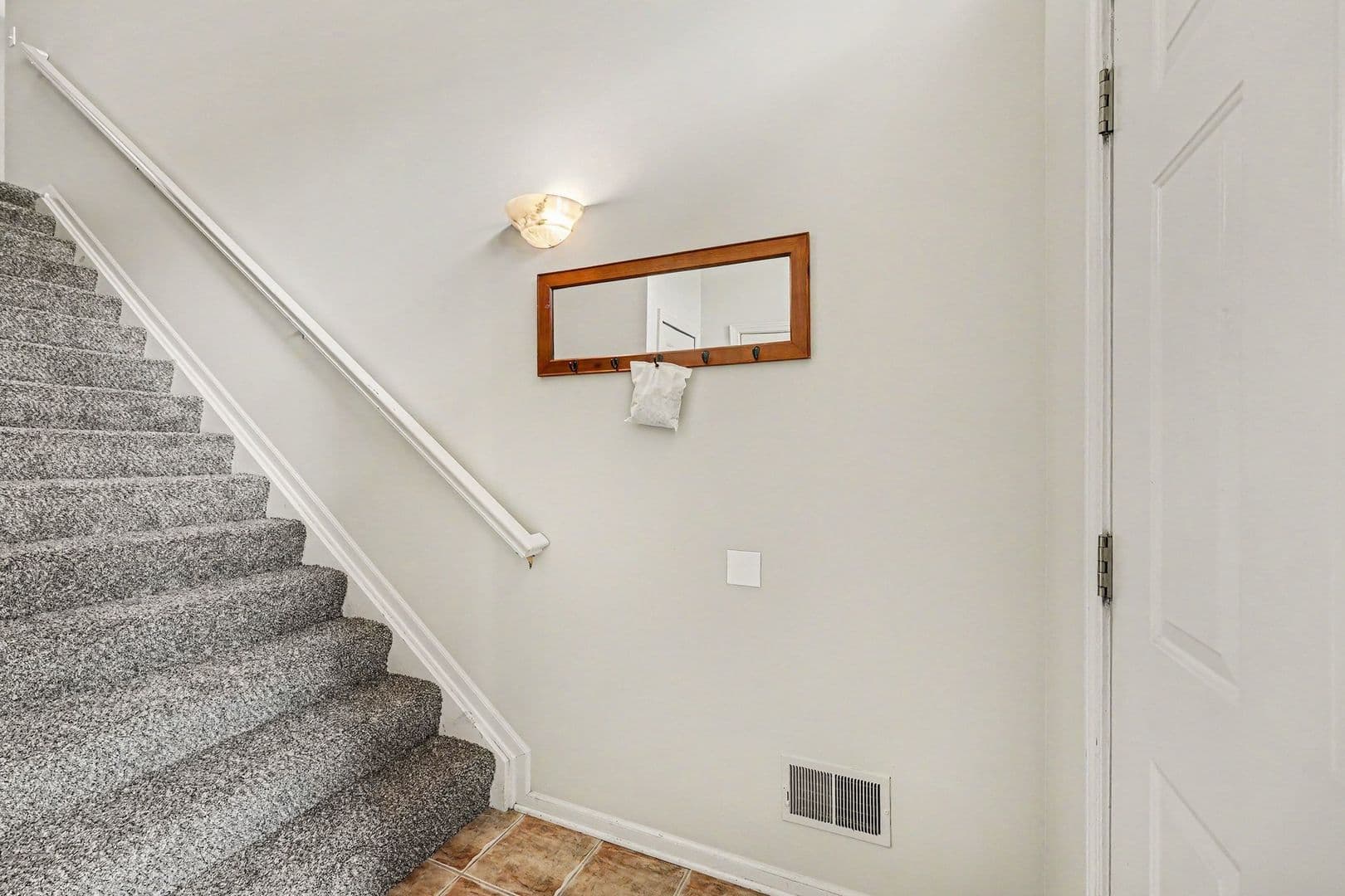 Auburn Hills House: 111 S Vista