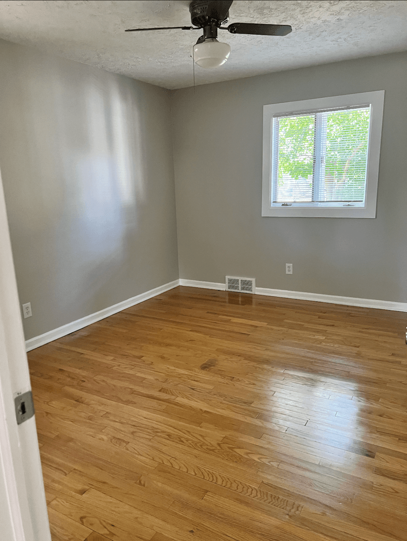 Mt. Clemens House: 10 Shiawasse Circle